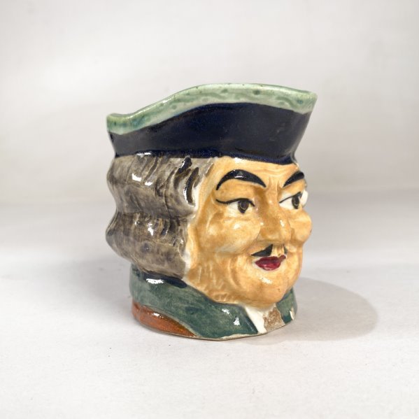 Jarra Cervecera Estilo Royal Doulton Japonesa con Detalle