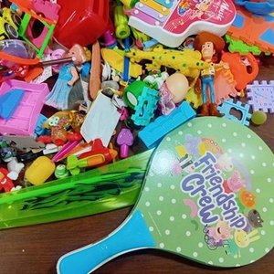 Gran Lote de Juguetes Variados: Figuras, Bloques y Más - imagen 8