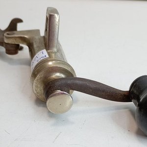 Antigua Máquina para Recarga de Cartuchos Metálica con Mangos de Madera - imagen 3