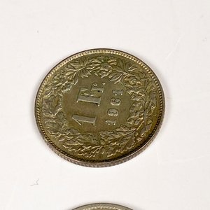 Cuatro Monedas de Plata Suizas Antiguas: 1 Fr. 1903, 1 Fr. 1961, 1/2 Fr. 1934 y 1 Fr. 1951 - imagen 5