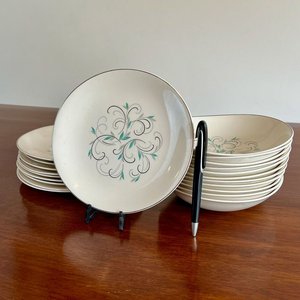 21 Platos de Postre Loza Inglesa Johnson Bros con Diseño Floral - imagen 2