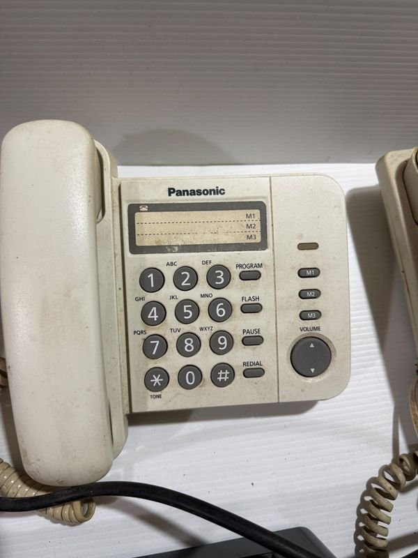 Teléfono Panasonic Blanco con Teclado Numérico