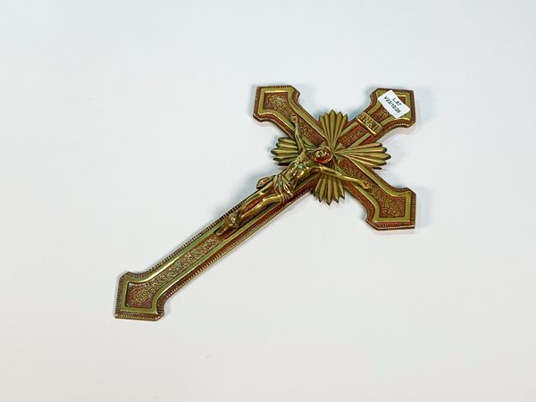 Crucifijo de Bronce Pintado en Rojo - imagen 1