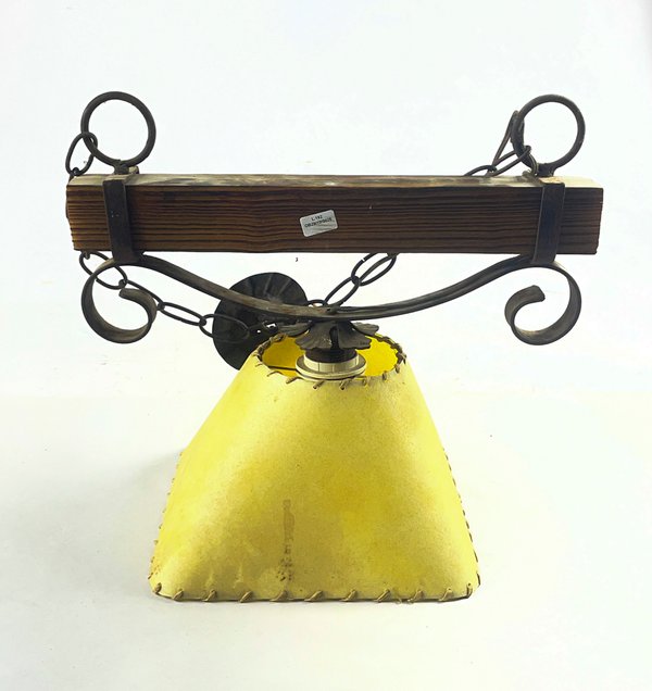 Colgante de Hierro y Madera con Pantalla Amarilla - imagen 1