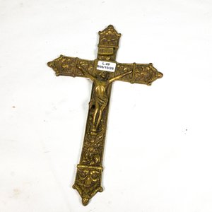 Cruz de Bronce con Jesús Crucificado - 26 x 16 cm - imagen 2