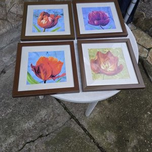 Lote siguiente: Lote de 4 Cuadros Decorativos con Flores