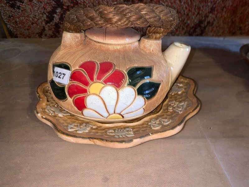Tetera y plato decorativos de cerámica vintage - imagen 6