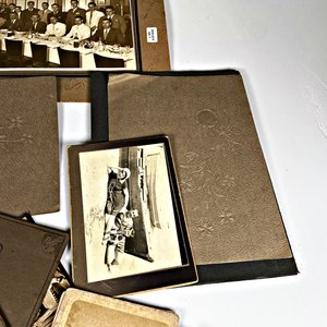 Lote de Fotografías Antiguas: Hotel de la Barra y Retratos - imagen 7