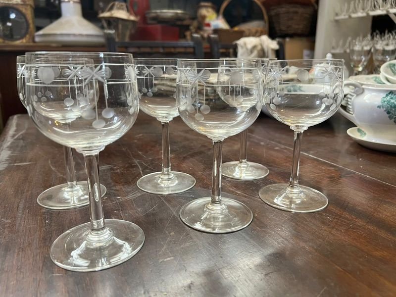 Juego de 6 Copas Antiguas de Cristal Tallado con Motivos Florales y Geométricos