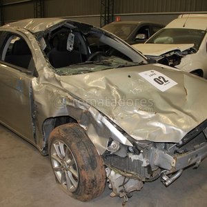 Lote de Vehículos con Daños Severos - imagen 3