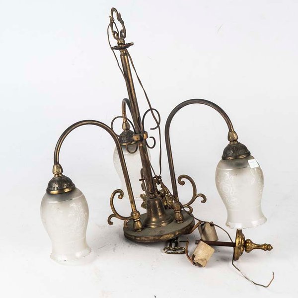 Colgante de Bronce con 5 Luces y Pantallas Opalinas