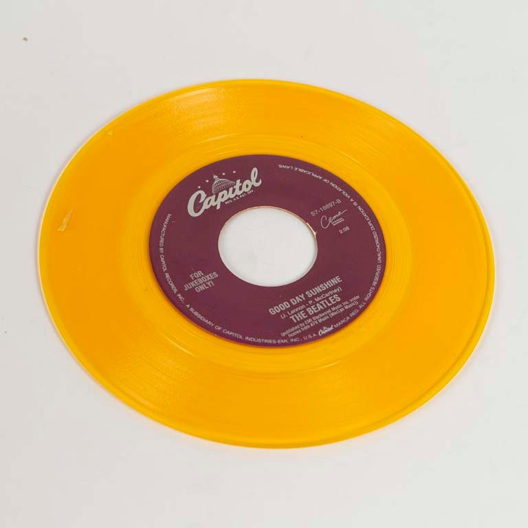Disco Vinilo Single The Beatles "Good Day Sunshine" Capitol Records USA Amarillo