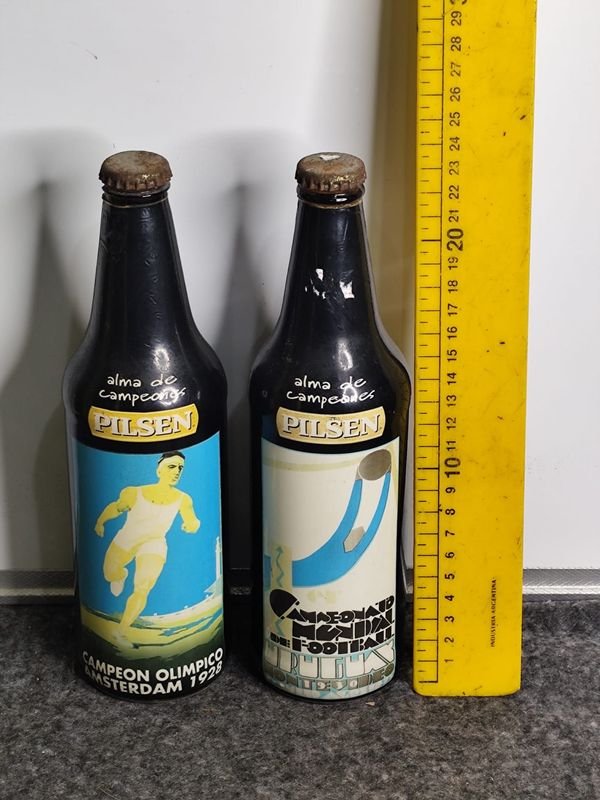 Dos Botellas Coleccionables Pilsen "Alma de Campeones" Selladas