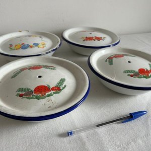 Set de 4 Bowls Esmaltados Blancos con Tapa y Diseño de Flores y Hongos - imagen 2