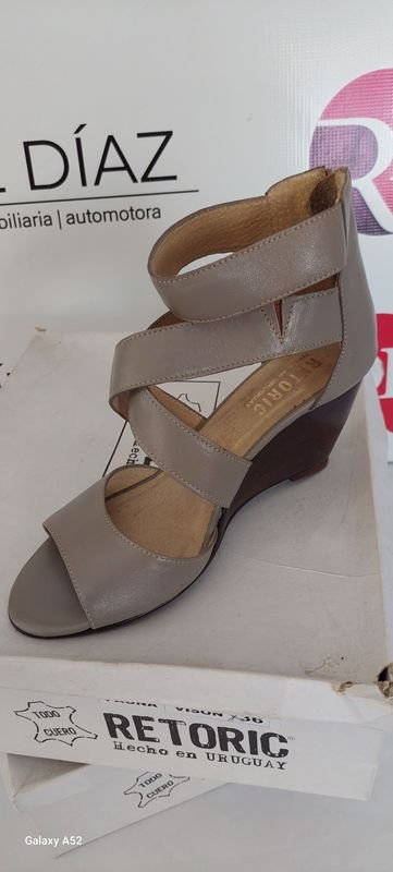 Zapatos de tacón alto en venta - imagen 2