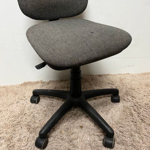 Silla de Oficina Giratoria Tapizada en Tela Gris - imagen 3