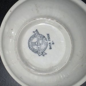 Lote de Platos Decorativos Coleccionables con Diseños Variados - imagen 13