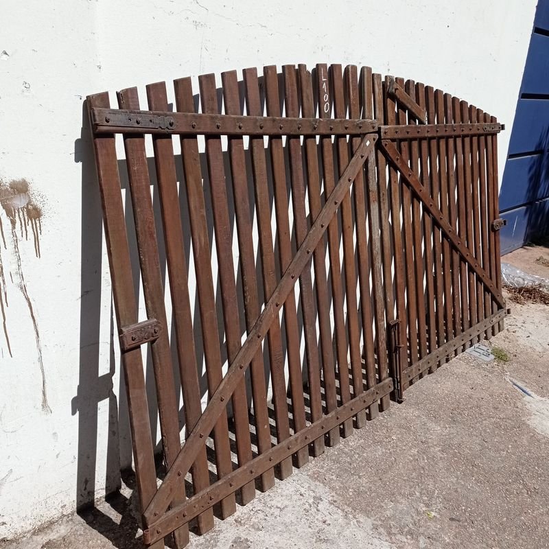 Portón de dos hojas en madera dura para venta - imagen 6