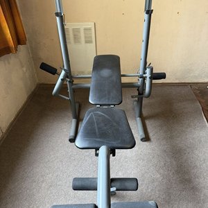 Lote anterior: Banco de Pesas Multifuncional Gris con Respaldo y Asiento Acolchado