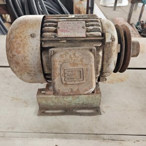 Motor trifásico Eberle 3 hp - imagen 3