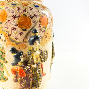 Florero oriental en porcelana con relieve de 25 cm - imagen 3
