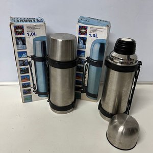Dos Termos de Acero Inoxidable Casino 1 Litro con Caja - imagen 1
