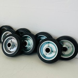 Lote de 10 Ruedas Negras de 7cm - imagen 3