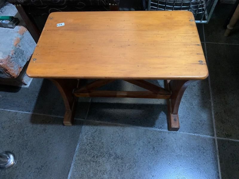 Mesa auxiliar en madera para hogar - imagen 3