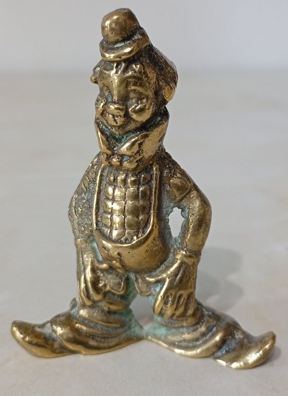 Figura de Bronce con Corona - imagen 2