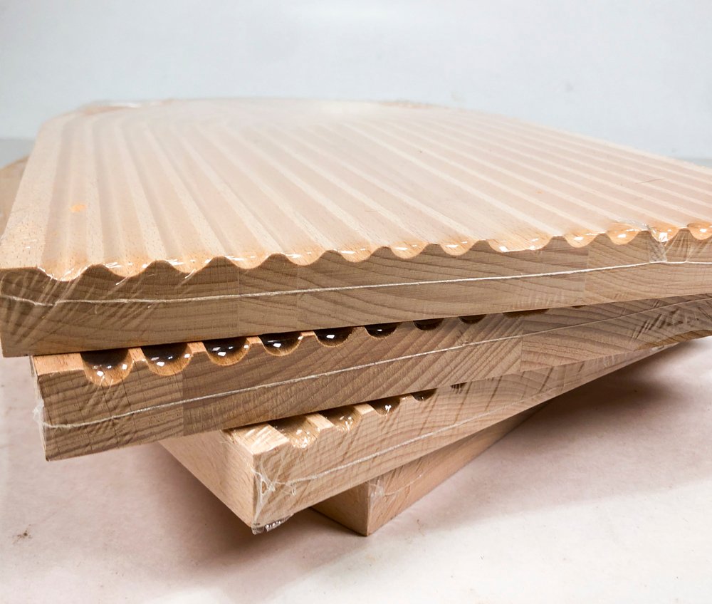Cuatro mesas de madera en excelente condición - imagen 3