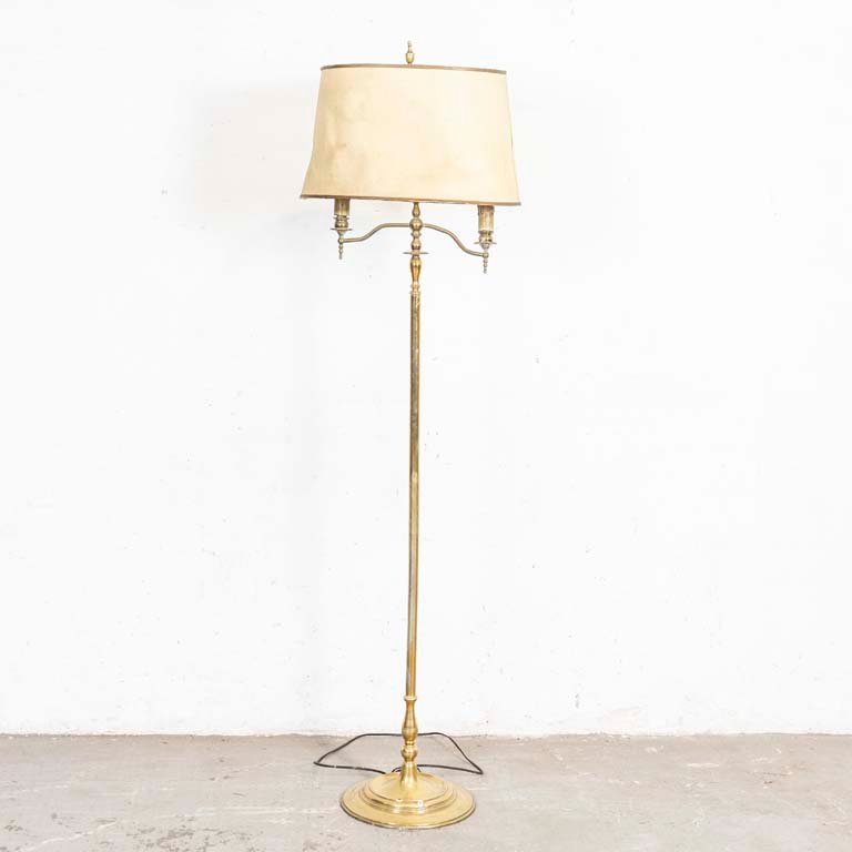 Lote anterior: Lámpara de pie en bronce con pantalla de dos luces