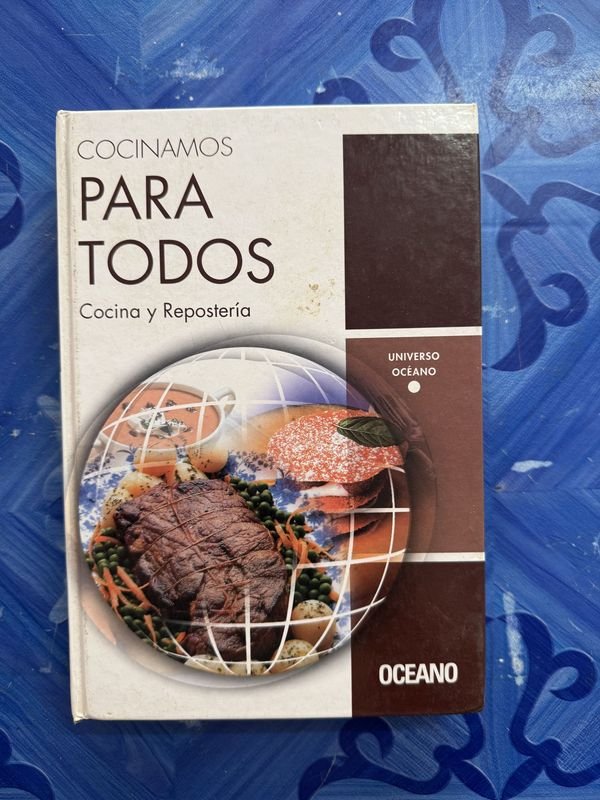 Libro de Cocina y Repostería "Cocinamos para Todos" Editorial Océano
