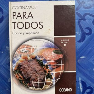 Lote anterior: Libro de Cocina y Repostería "Cocinamos para Todos" Editorial Océano
