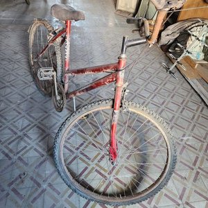 Lote siguiente: Bicicleta Montaña Usada