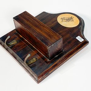 Repisa de Madera con Perchas y Decoración de Cabeza de Caballo - imagen 3