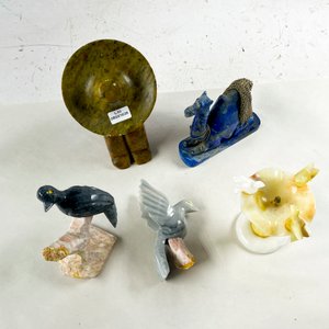 Lote de Cuatro Figuras Decorativas de Piedra Tallada - imagen 2