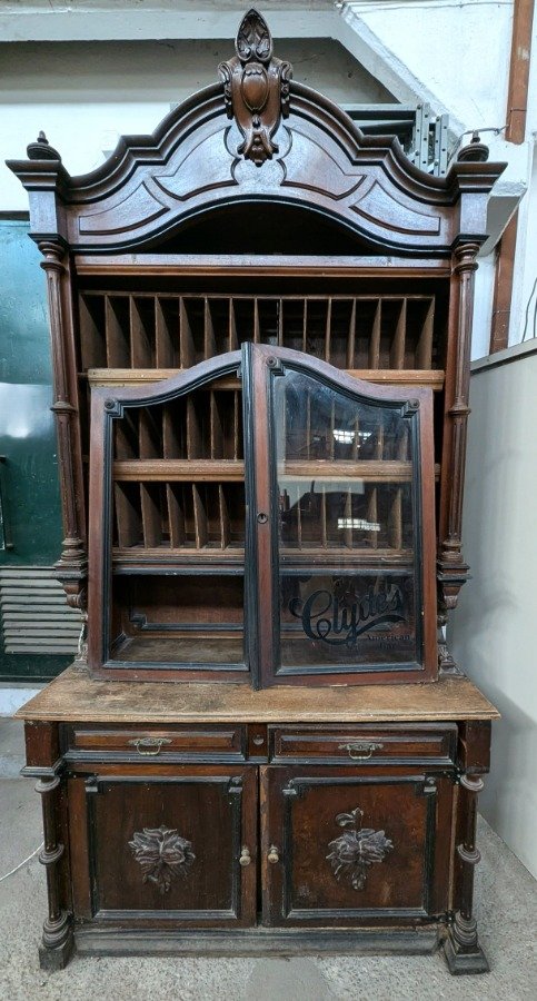 Aparatos de almacenamiento y exhibición de vinos y muebles de estilo clásico - imagen 14