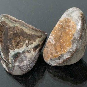 Dos Adornos Geodas de Piedra Natural - imagen 2