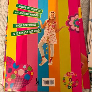 Libro "Compartí Tu Mundo Con Patito Feo" por Carolina Di Bella - imagen 2