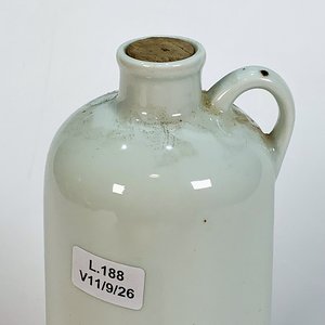 Juego de Botellón y Vasitos de Cerámica Blanca - imagen 3