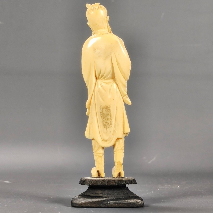 Figuras orientales talladas en marfil - imagen 8