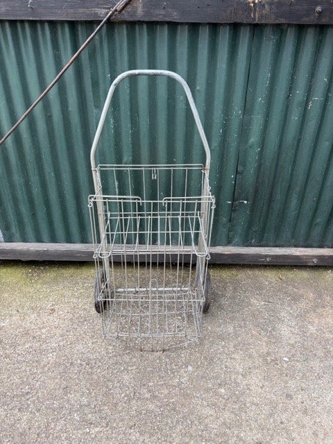 Carrito de compras metálico plegable