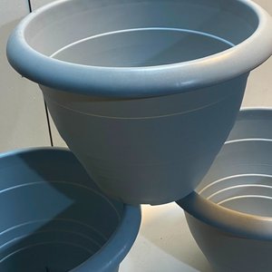 3 Macetas Grandes de Plástico Gris 43cm - imagen 4