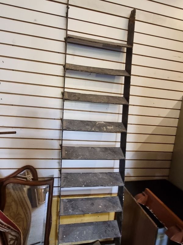 Item 869460 - Image 1