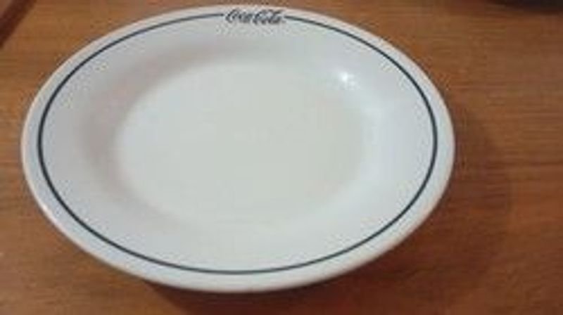 Platos de porcelana coleccionables de Coca Cola - imagen 2