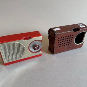 Radio spika , grabador philips y calculadora - imagen 11