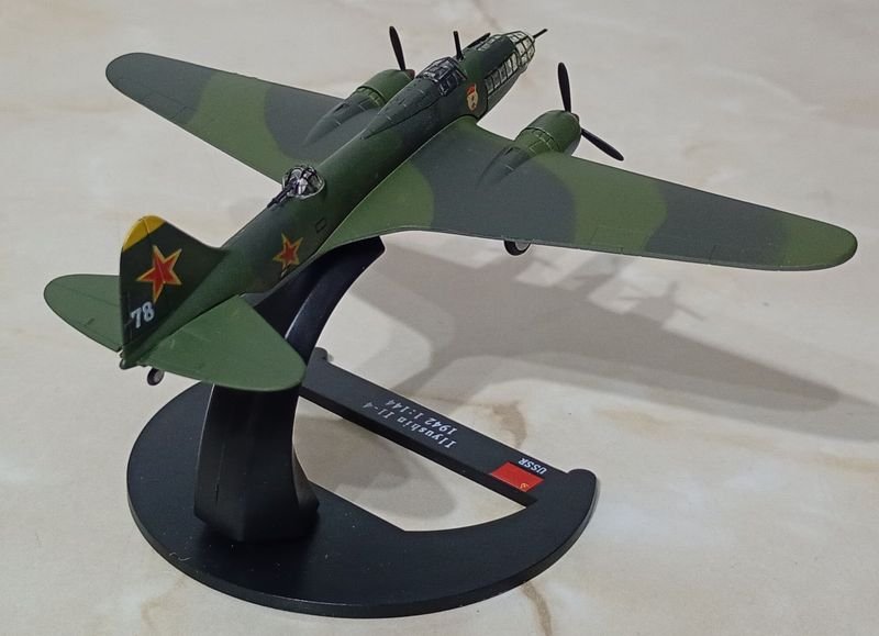 Modelo a escala de avión soviético Ilyushin IL-4 de la Segunda Guerra Mundial - imagen 5