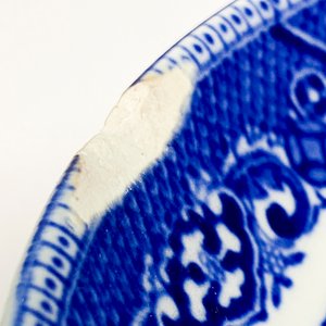 Lote de 21 Piezas de Losa Blanca y Azul con Decoración Chinaiserie - imagen 4