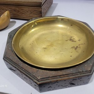 Lote de 11 piezas: Bandeja Marquetería, Cofre Tallado, Cuadro Geniol y Más - imagen 6