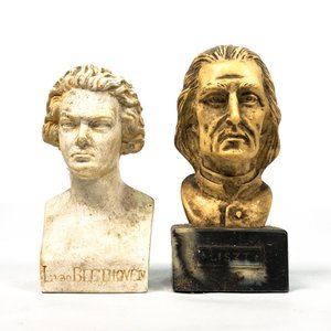 Lote siguiente: Dos Bustos de Personajes Históricos, 10 cm